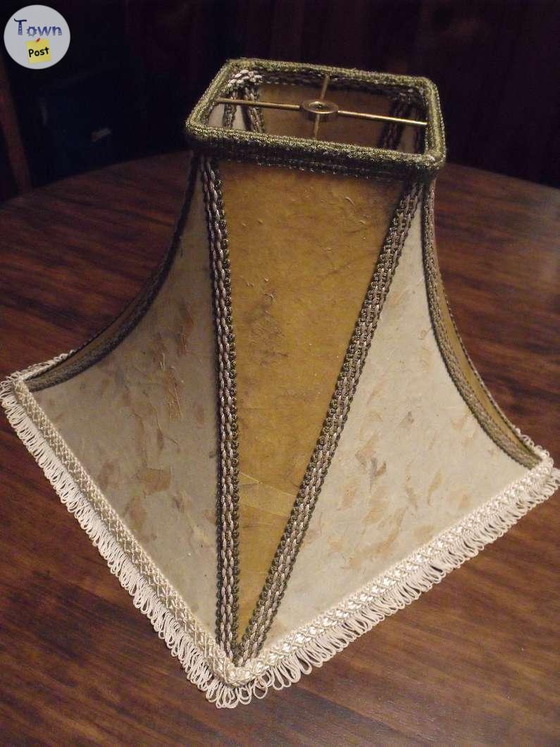 Photo of Vintage Multi- Tone Fiberglass Shade